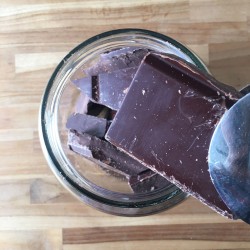 CHOCOLATE 54% CACAU ZERO AÇÚCAR VEGANO PEQUENAS BARRAS 100g CHOCOLATE 54% CACAU ZERO AÇÚCAR VEGANO PEQUENAS BARRAS 100g