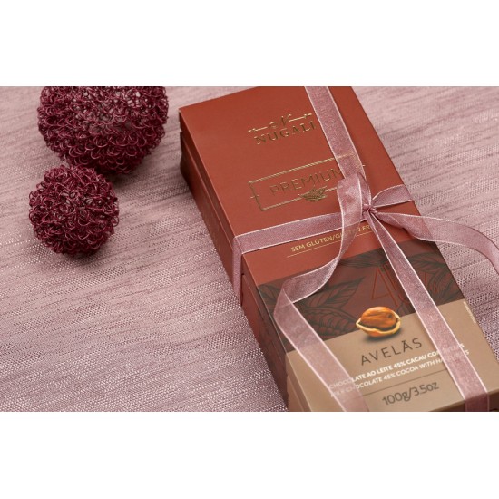 TABLETE PREMIUM CHOCOLATE AO LEITE COM AVELÃS 100g